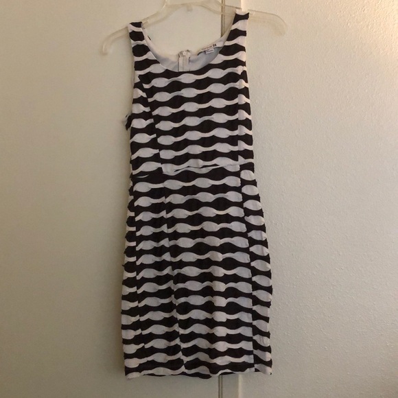 Bundle - Picture 2 of 6